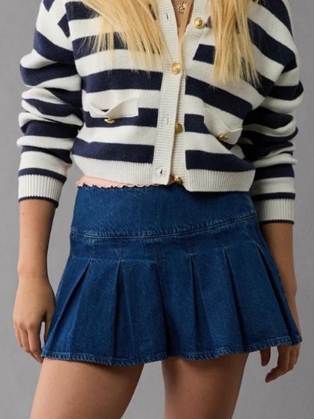 American Eagle Outfitters Women's high rise mini skirt- new no tag